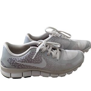Nike Women's White and Gray Sneakers